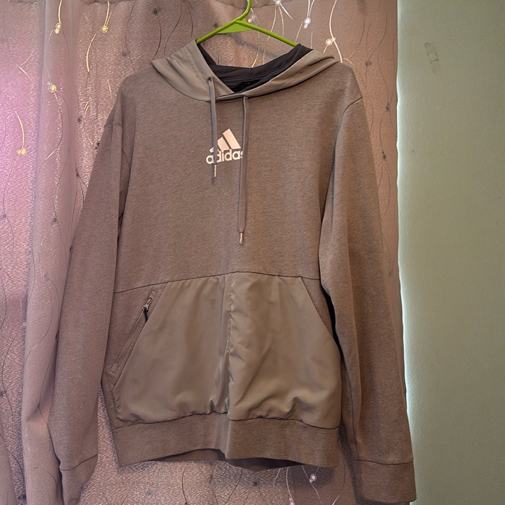 Men’s adidas sweatshirt size small